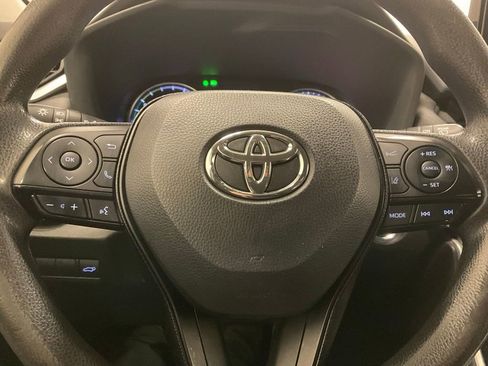 Used 2019 Toyota RAV4 XLE image 4
