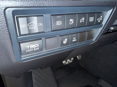 Used 2025 Toyota Tundra TRD Pro AWD/4WD image 32