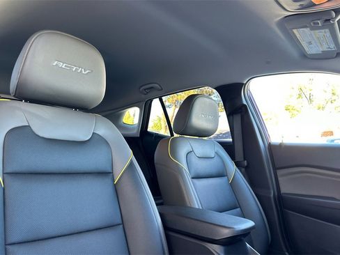 Used 2024 Chevrolet Trax ACTIV image 19