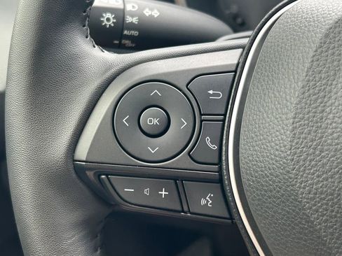 Certified 2025 Toyota Corolla Hatchback FWD image 32