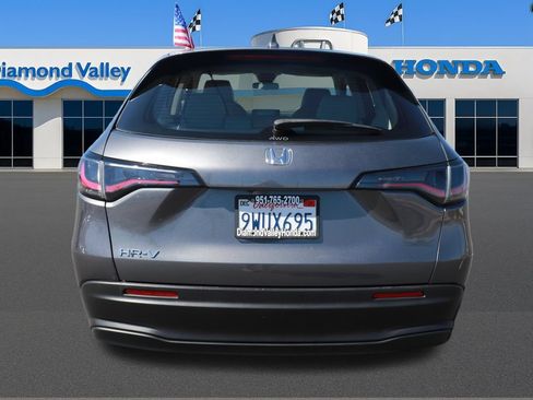 Used 2023 Honda HR-V LX image 5