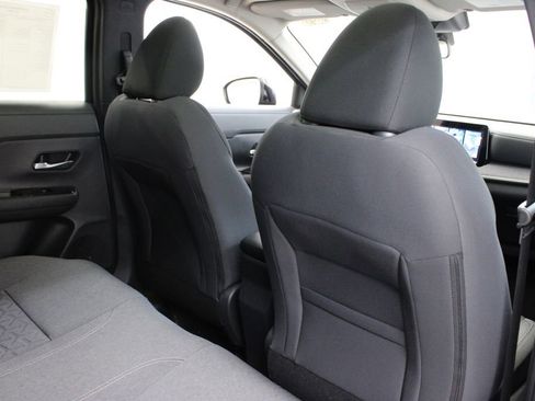 New 2026 Nissan Kicks SV w/ SV Premium Package FWD image 17