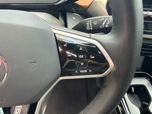Certified 2023 Volkswagen ID.4 Pro RWD image 11