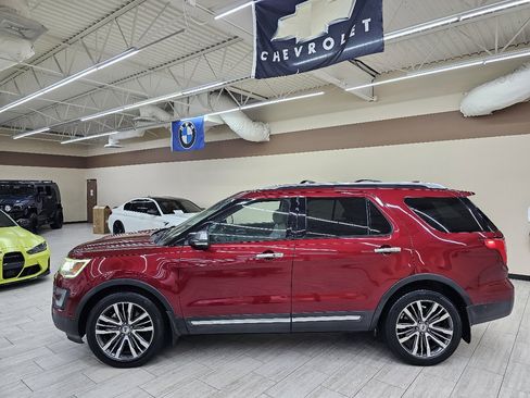 Used 2016 Ford Explorer Platinum image 10