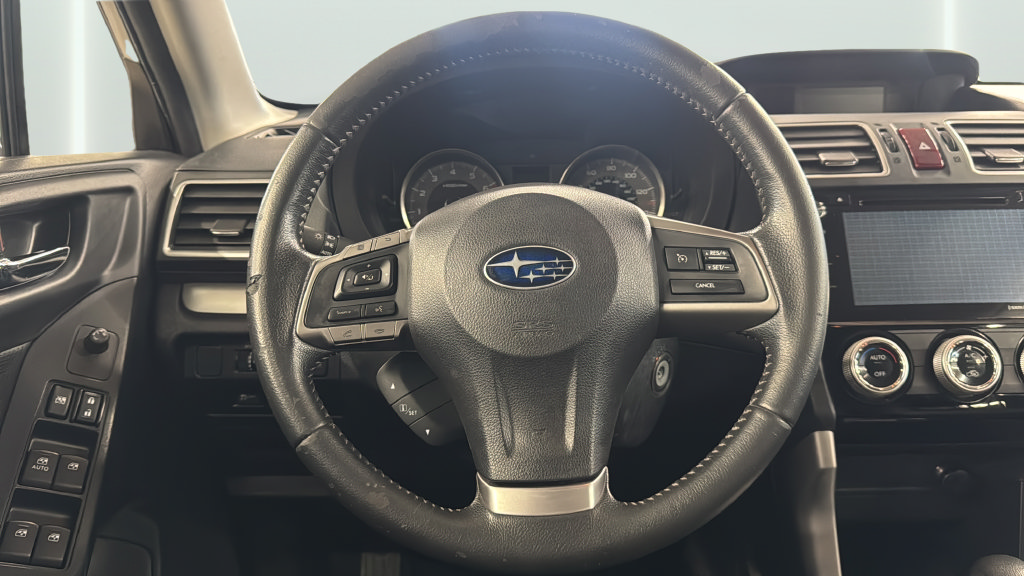 Used 2016 Subaru Forester 2.5i Limited AWD/4WD image 8