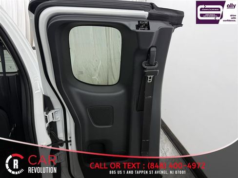 Used 2023 Nissan Frontier S image 14