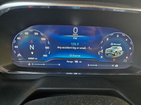 Used 2024 Chevrolet Suburban LT image 25