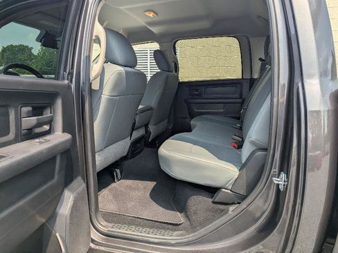 Used 2018 RAM 2500 Tradesman w/ Chrome Appearance Group AWD/4WD image 17