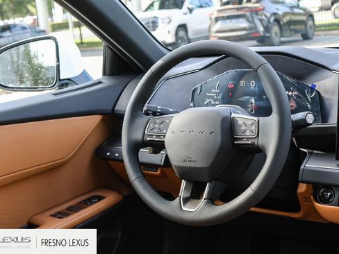 New 2026 Lexus ES 350e FWD image 18