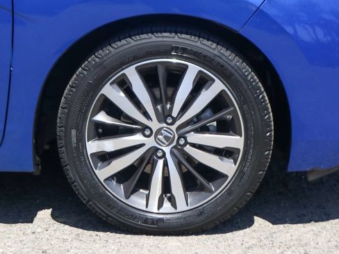 Used 2015 Honda Fit EX image 37