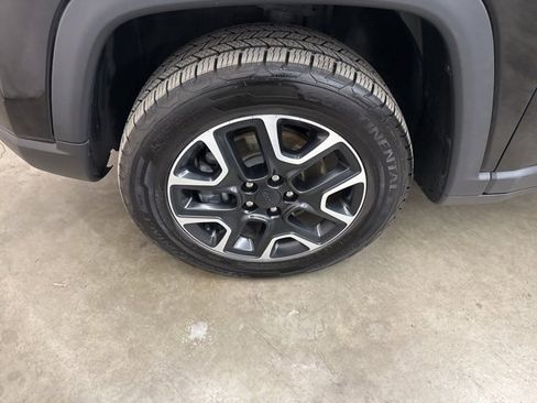 Used 2019 Jeep Compass Sport image 18