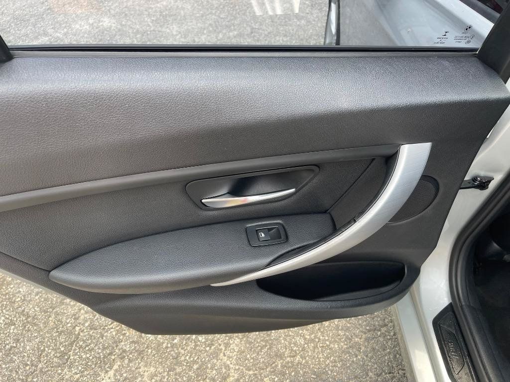 Used 2015 BMW 328i Sedan RWD image 35