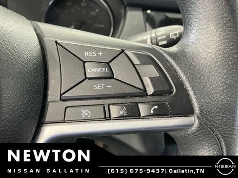 Used 2018 Nissan Rogue S FWD image 27