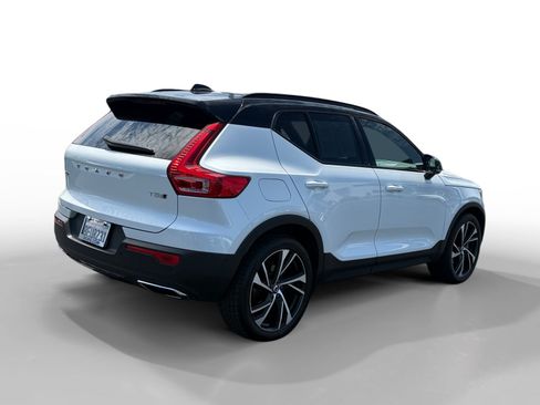 Used 2019 Volvo XC40 T5 R-Design AWD/4WD image 5