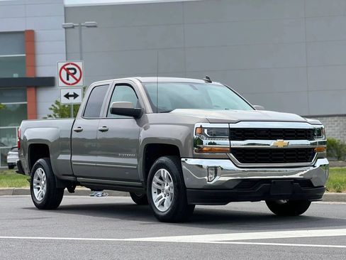 Used 2017 Chevrolet Silverado 1500 LT w/ All Star Edition RWD image 7