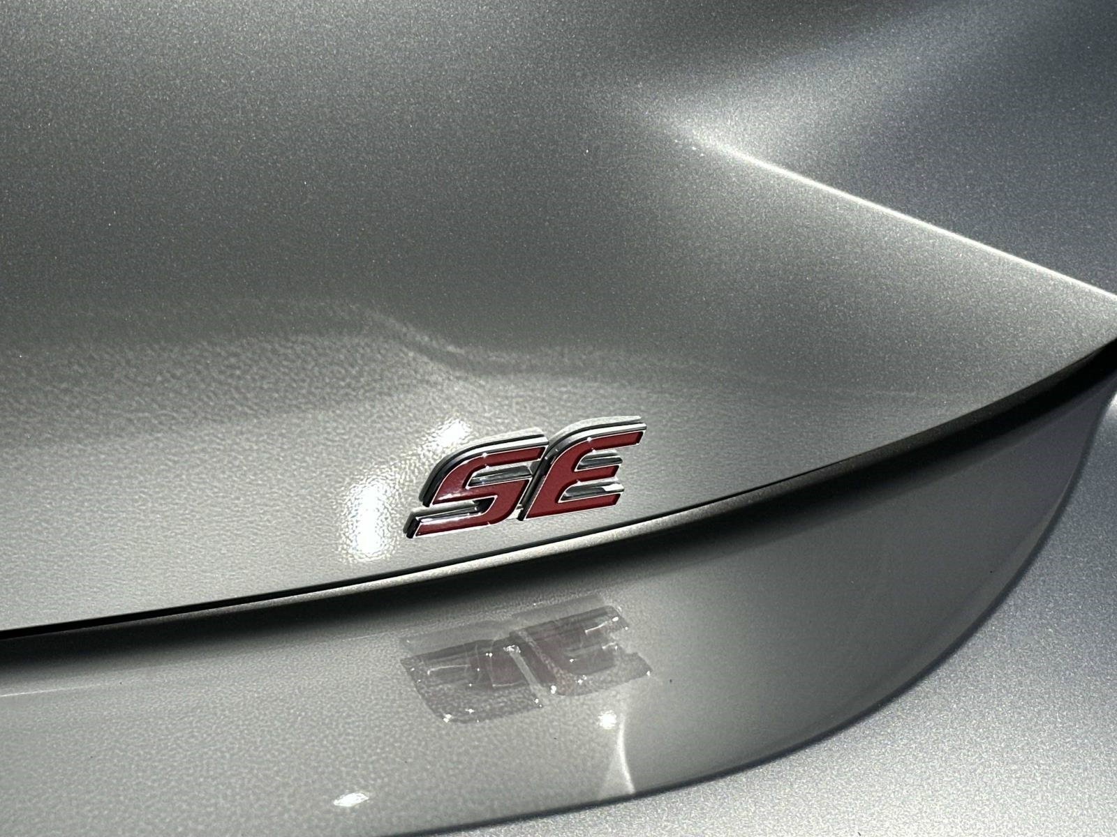 Used 2024 Toyota Corolla SE FWD image 8