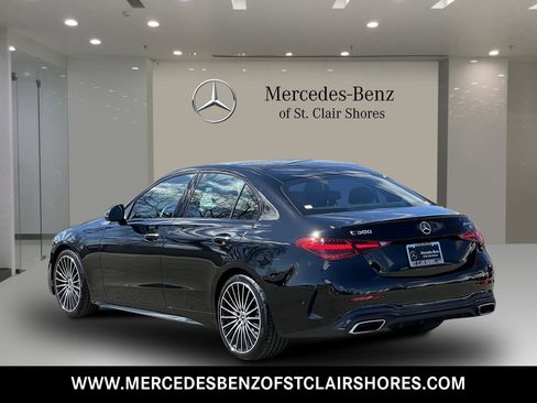Used 2025 Mercedes-Benz C 300 4MATIC Sedan image 3