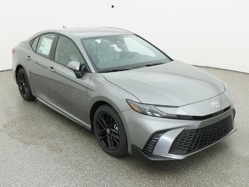 New 2026 Toyota Camry SE FWD image 13