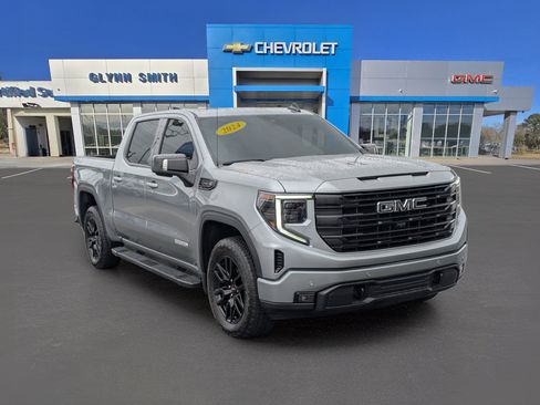 Used 2024 GMC Sierra 1500 Elevation w/ Elevation Premium Package AWD/4WD image 3