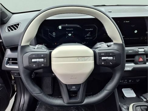 New 2026 Kia K4 GT-Line FWD image 8