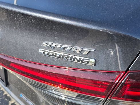 Used 2025 Honda Civic Sport image 9