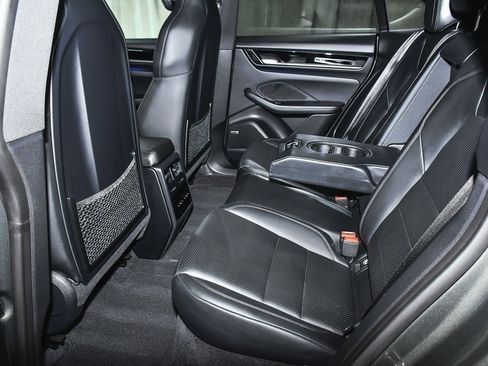 Used 2025 Porsche Macan 4 Electric image 49