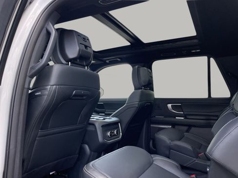 New 2026 Ford Expedition Max Platinum w/ Stealth Performance Package AWD/4WD image 17