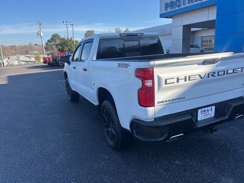 Used 2021 Chevrolet Silverado 1500 LT Trail Boss w/ Convenience Package II image 8