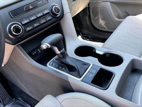 Used 2017 Kia Sportage LX FWD image 18