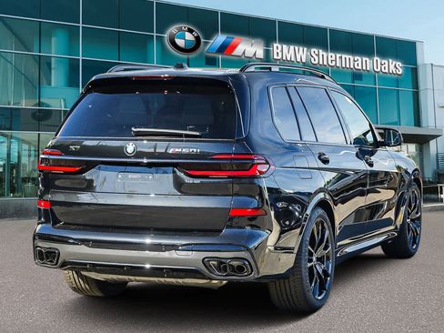 New 2026 BMW X7 M60i image 4