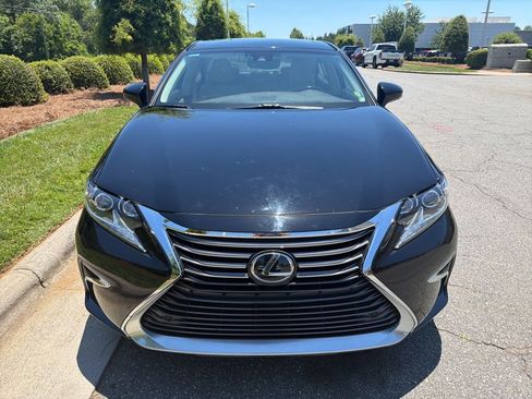 Used 2017 Lexus ES 350 w/ Luxury Package FWD image 10
