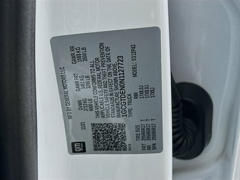 Used 2022 Chevrolet Colorado Z71 w/ Safety Package image 12