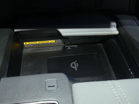 Used 2019 Toyota Avalon XSE image 40