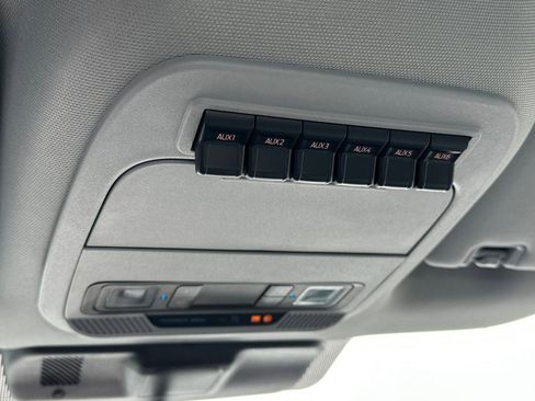 New 2026 Ford F250 XL w/ XL Chrome Package image 24