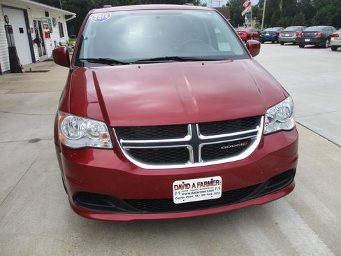 Used 2015 Dodge Grand Caravan SXT w/ Security Group FWD image 18