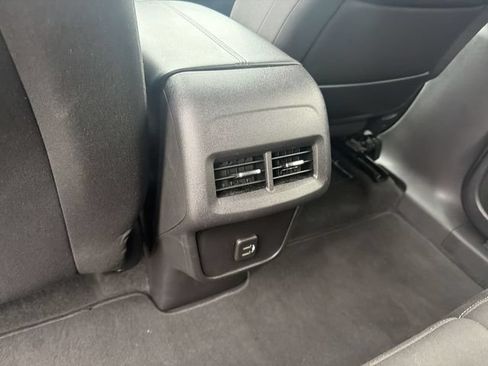 Used 2024 GMC Terrain SLE AWD/4WD image 22