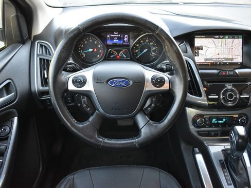 Used 2013 Ford Focus Titanium w/ Titanium Handling Pkg image 15