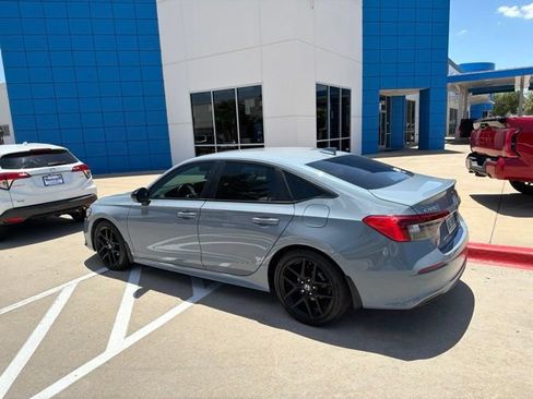 Used 2024 Honda Civic Sport image 9