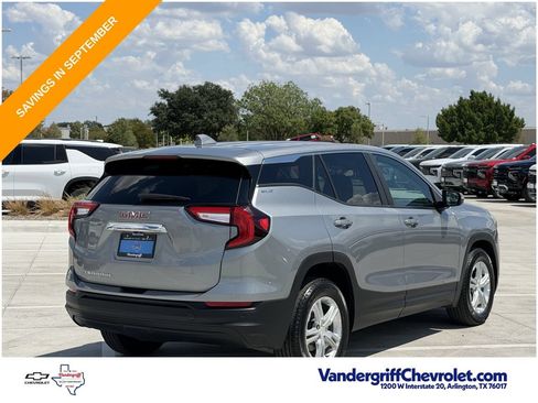 Used 2024 GMC Terrain SLE w/ Fleet Convenience Package FWD image 4