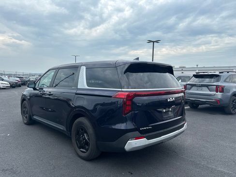 Certified 2025 Kia Carnival FWD image 5