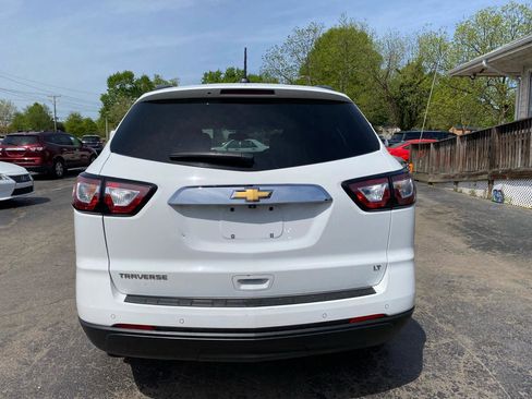 Used 2017 Chevrolet Traverse LT w/ Style and Technology Package FWD image 7