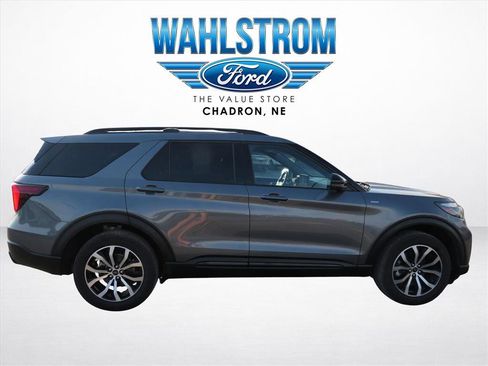 Used 2025 Ford Explorer ST-Line AWD/4WD image 6