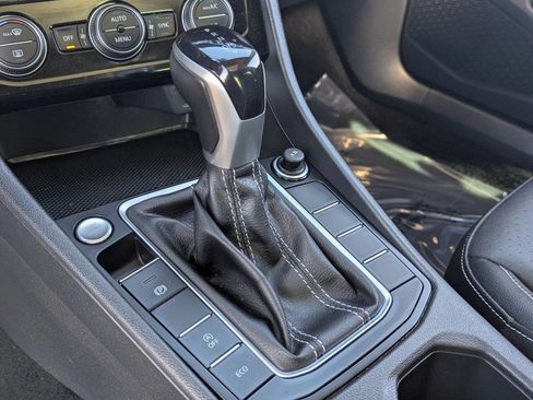 Used 2022 Volkswagen Jetta SE image 31