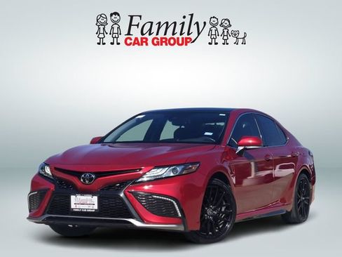 Used 2022 Toyota Camry XSE FWD image 1
