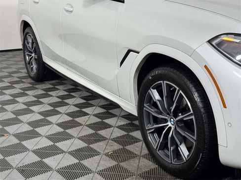 Used 2023 BMW X6 xDrive40i w/ Executive Package image 12