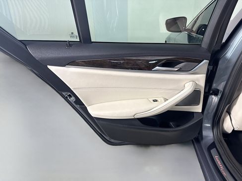 Used 2018 BMW 540i image 26