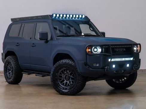 Used 2025 Toyota Land Cruiser image 81