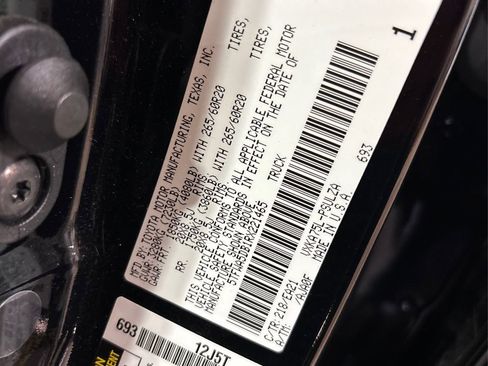 Used 2024 Toyota Tundra Limited w/ TRD Off-Road Package AWD/4WD image 20