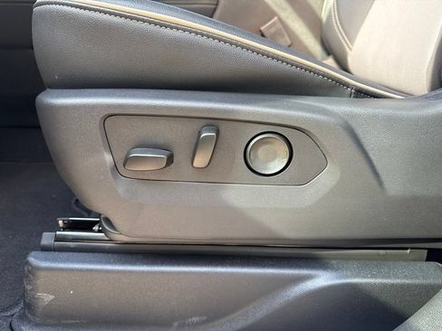 Used 2026 GMC Yukon Elevation AWD/4WD image 25
