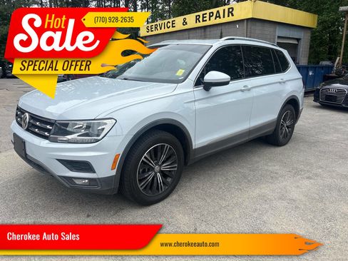 Used 2018 Volkswagen Tiguan SEL AWD/4WD image 1